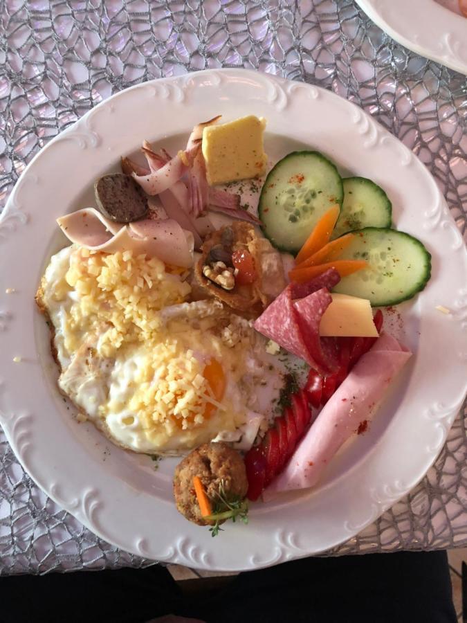 Pension Restaurant Ewald Bischofsheim an der Rhön Esterno foto