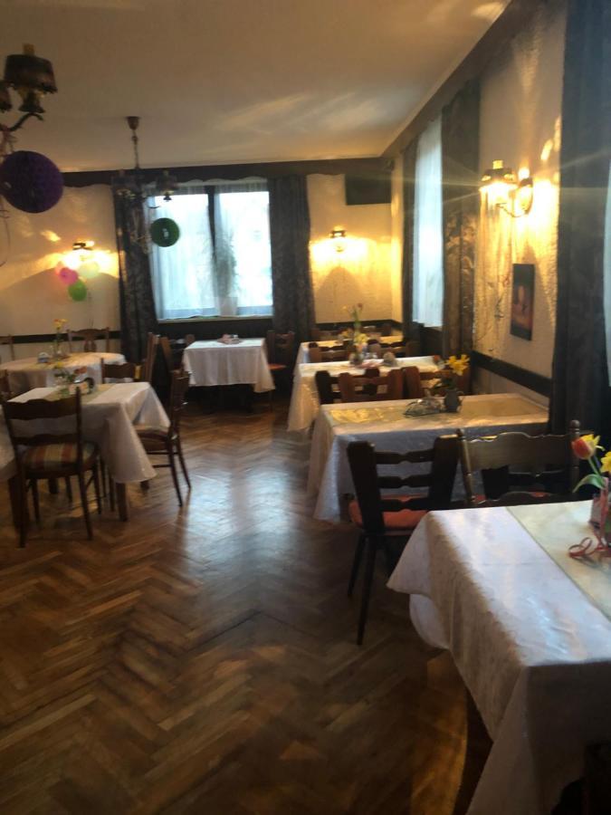 Pension Restaurant Ewald Bischofsheim an der Rhön Esterno foto