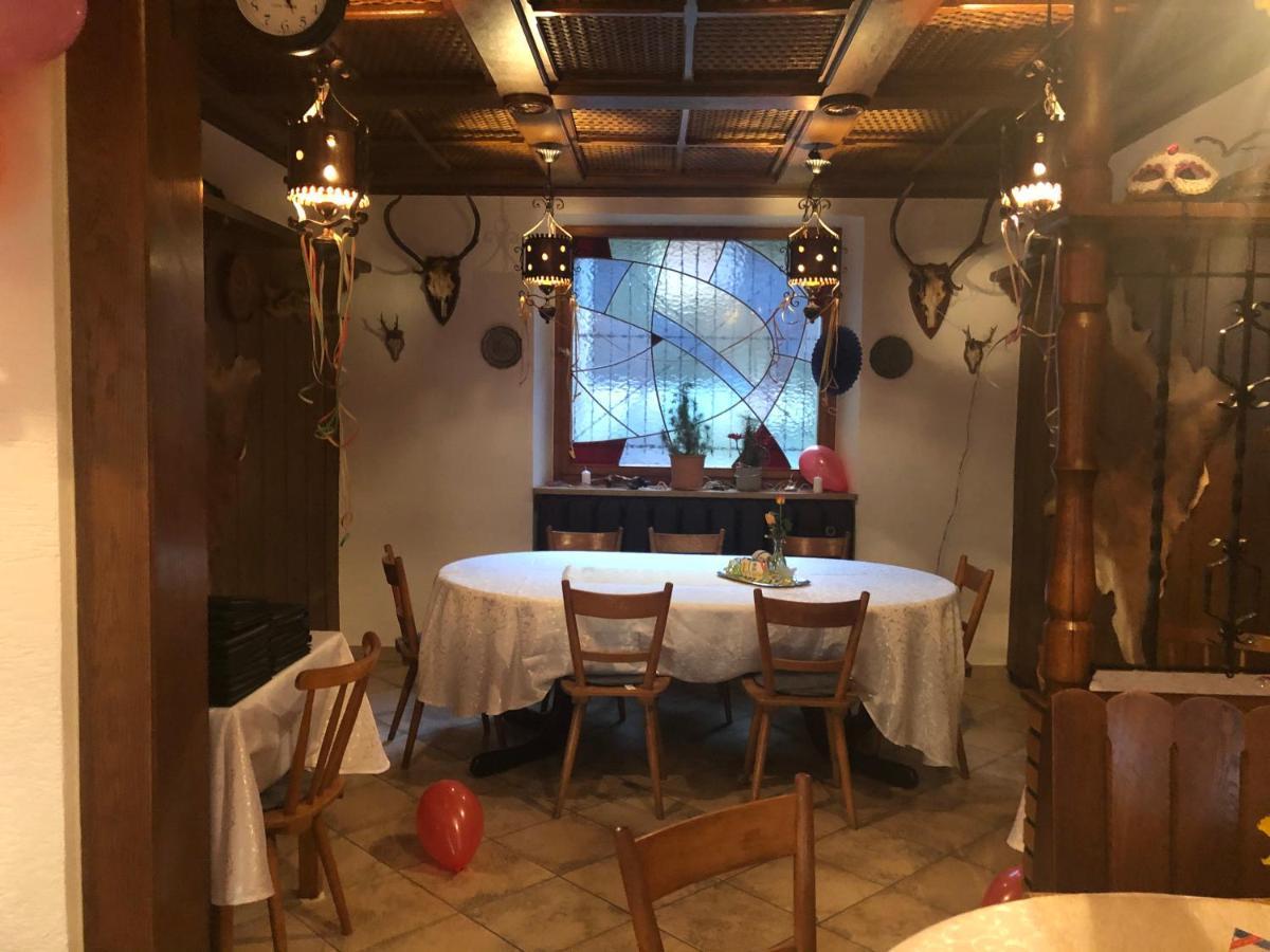 Pension Restaurant Ewald Bischofsheim an der Rhön Esterno foto